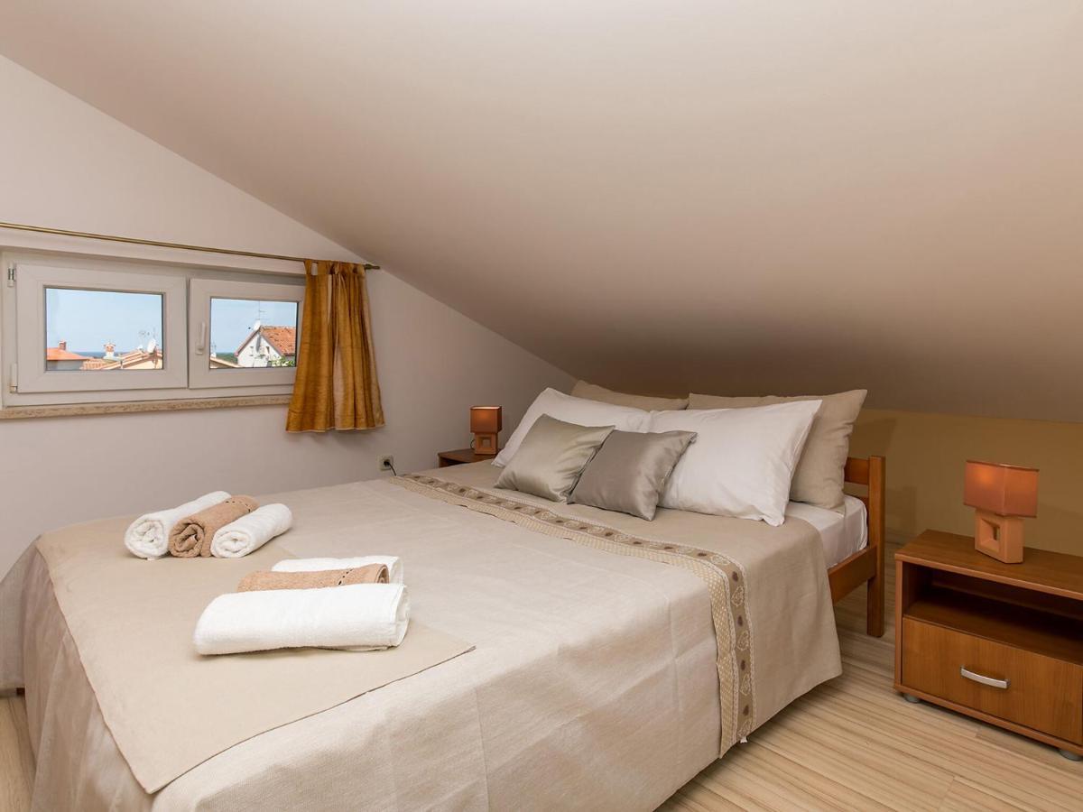 Apartment Labinjan Пореч Екстериор снимка