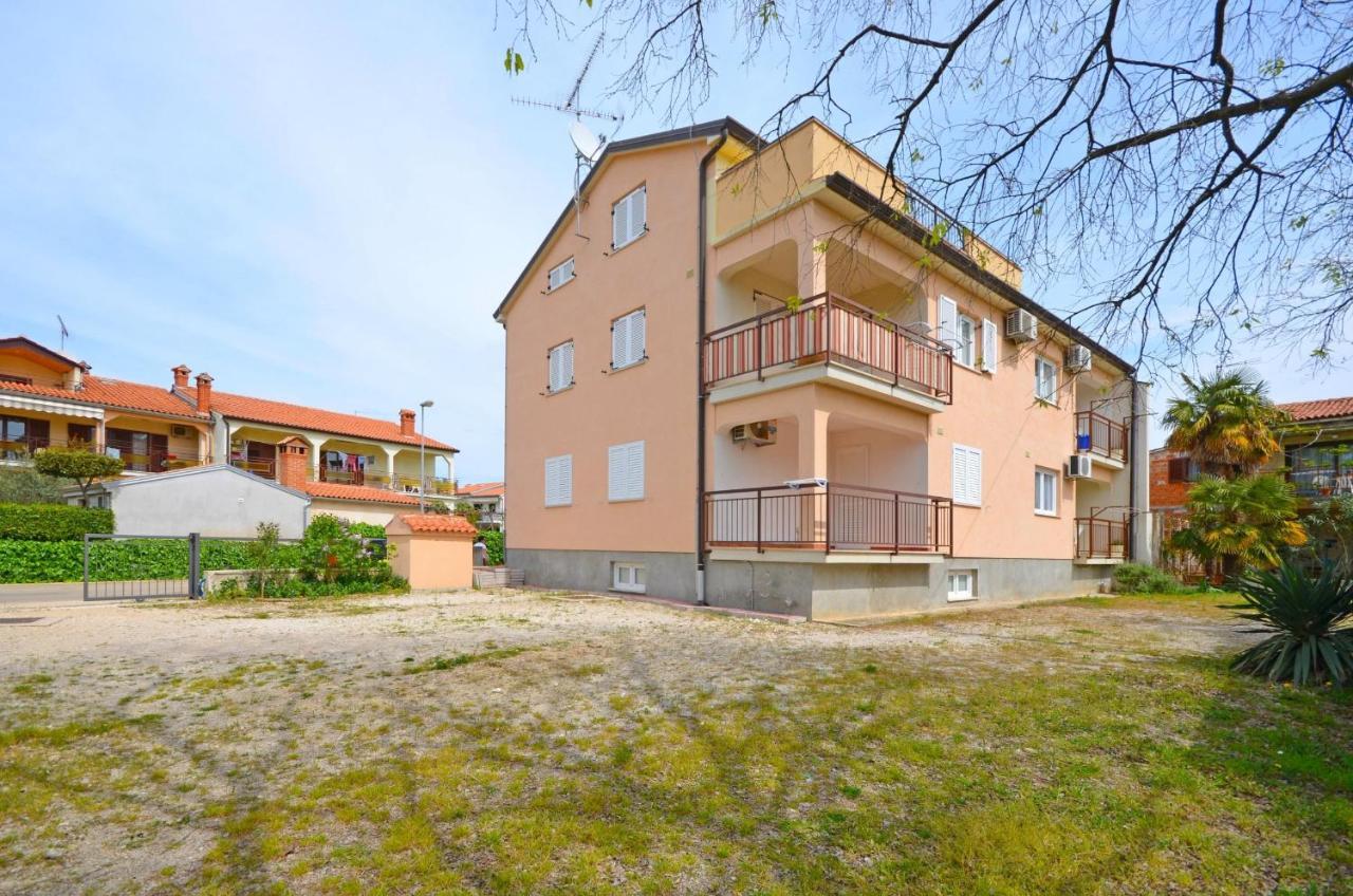 Apartment Labinjan Пореч Екстериор снимка