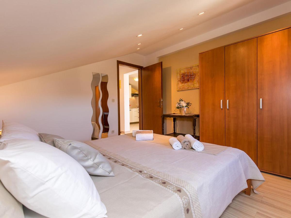 Apartment Labinjan Пореч Екстериор снимка
